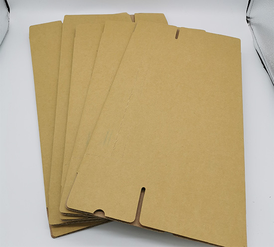 長方形（xíng）三層瓦楞台灣（wān）黃紙紙箱子